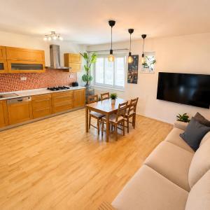 Lovely 2 Bedroom apartment