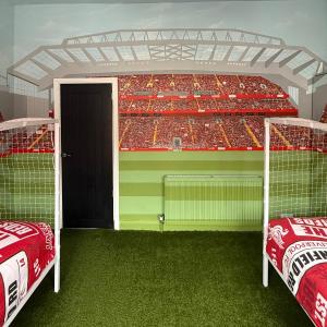 Anfield Abode - ENTIRE LFC THEMED HOUSE - Sleeps 6