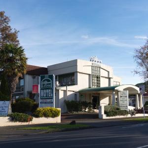 Alpers Lodge & Conference Centre