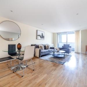 Modern 1Bed Flat with Balcony Near O2 & Greenwich