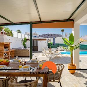 #245 Family Villa w Pool 5 Min to Zoomarine