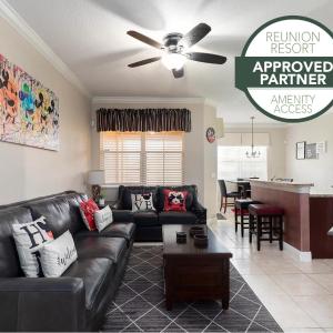 W457 - Charming Townhouse With Private Patio at Reunion