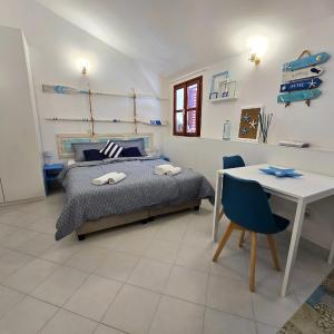 Studio Mare Fuori with terrace