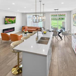 Luxury Niagara 3 Bdr Townhouse /Garage