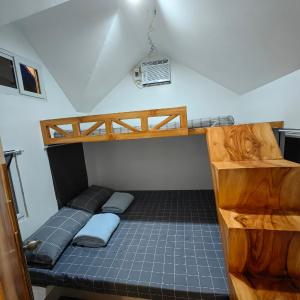 Cozy Small Resthouse own parking Wi-Fi