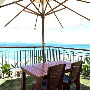 Hidden Beach Bungalow Sea View