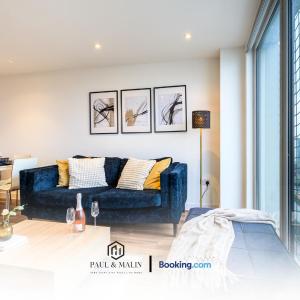 2BR River View Apartment Near MediaCityUK By Paul & Malin Properties Holiday Lets Salford