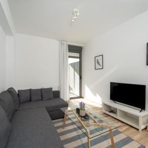 Riviera 1BR - 8 min Niarchos SNFCC by TwentyTwo