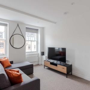 1-Bed Fitzrovia Flat - West End - Sleeps 4