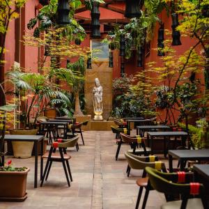 Enterprise Hotel Design & Boutique