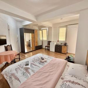 Sara apartments