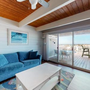 Beachwalk II 4