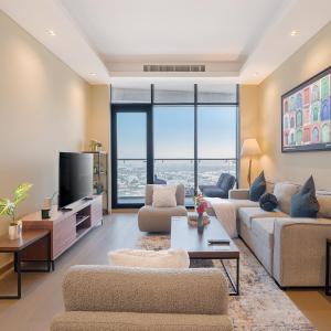 Allsopp & Allsopp - High Floor 1-Bedroom Apartment in RP Heights, Downtown