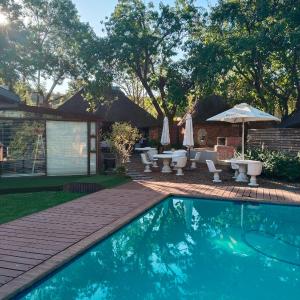 Majestic Manor Guesthouse & Coffee Shop