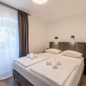 Split Central City Apartment
