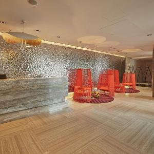 Novotel Suites Manila at Acqua