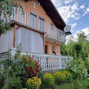 Vikendica Cokori - private pool and jacuzzi