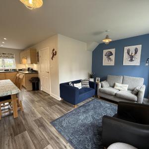 Sea Esta, The Bay, 2 bedrooms, patio garden, parking nearby, 2 dogs welcome