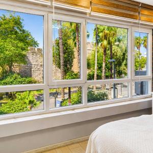 Hadrian Nest 3BR Apartment Opposite Hadrian Gate