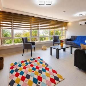 Hadrian Olive Flat by Maxi Homes Walk to Hadrian Gate