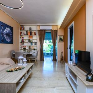 Swan Paradise Glyfada Apartment
