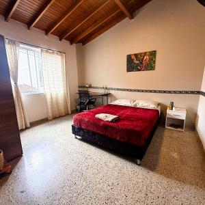 Private Room Mountains and Coffee Co-Living Manila Poblado A
