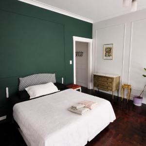 Studio Buenos Aires Love by CRE