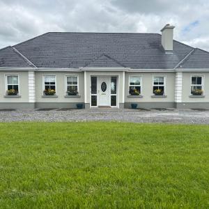 Albert Lock Bungalow 5 minute drive from Carrick