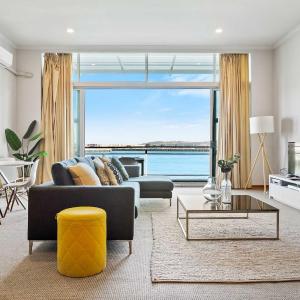 Relaxing Sea Wharf View Apartment by Zodiak Stays