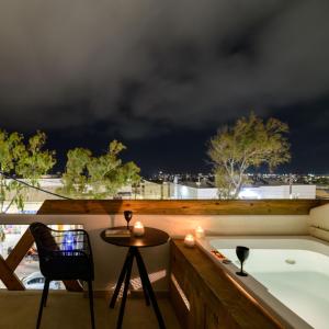 Candele Suites