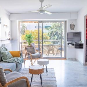 Rue d'Antibes Cannes Bright apartment with terrace