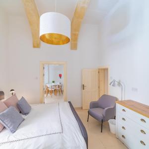 Carmelita Maisonette