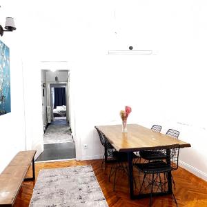 Cosy Triplex Flat