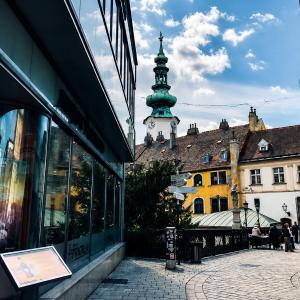 Bratislava Centrum - moderný komfortný apartmán