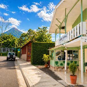 Alpha Arenal Hostel