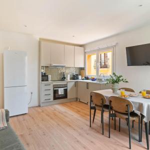 Rambla de Mar Apartments by Blossom Hotels