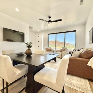 Modern Luxury Townhome near Zion and Bryce Canyon