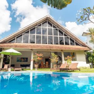 Villa Raquel by Betterplace