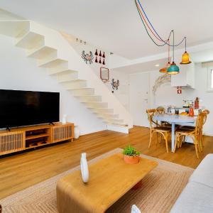 WHome Cozy Riverside Apartment in Trafaria