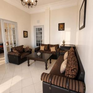 Cosy Art Deco Apart Welcome to James's
