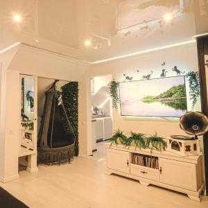 The Oasis - Retro Modern Vogue