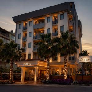 La Brisa Hotel