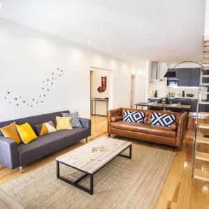 Cais Apartment River View by LovelyStay