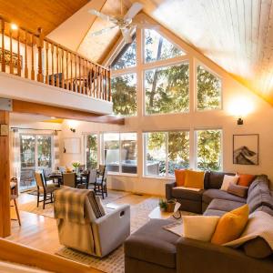 Yverin Muse Cabin