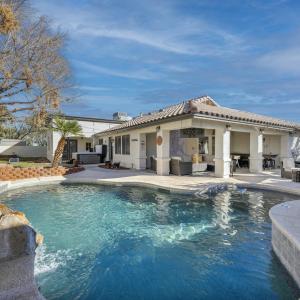 Ultimate Vacation: A Luxurious Oasis with a Pool!
