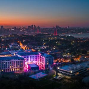 Altunizade Suites Istanbul, Curio Collection By Hilton