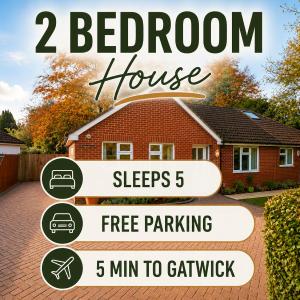 2 Bedroom-House-Sleeps 5 In Front Horley Station -Near Gatwick Airport