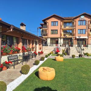 Perla Guest House