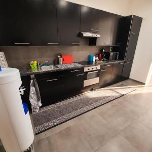 Modern Apartment in Molenbeek-Saint-Jean / 77 m² / Parking