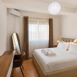 Matisse No7 - One Bedroom Apartment With Balcony